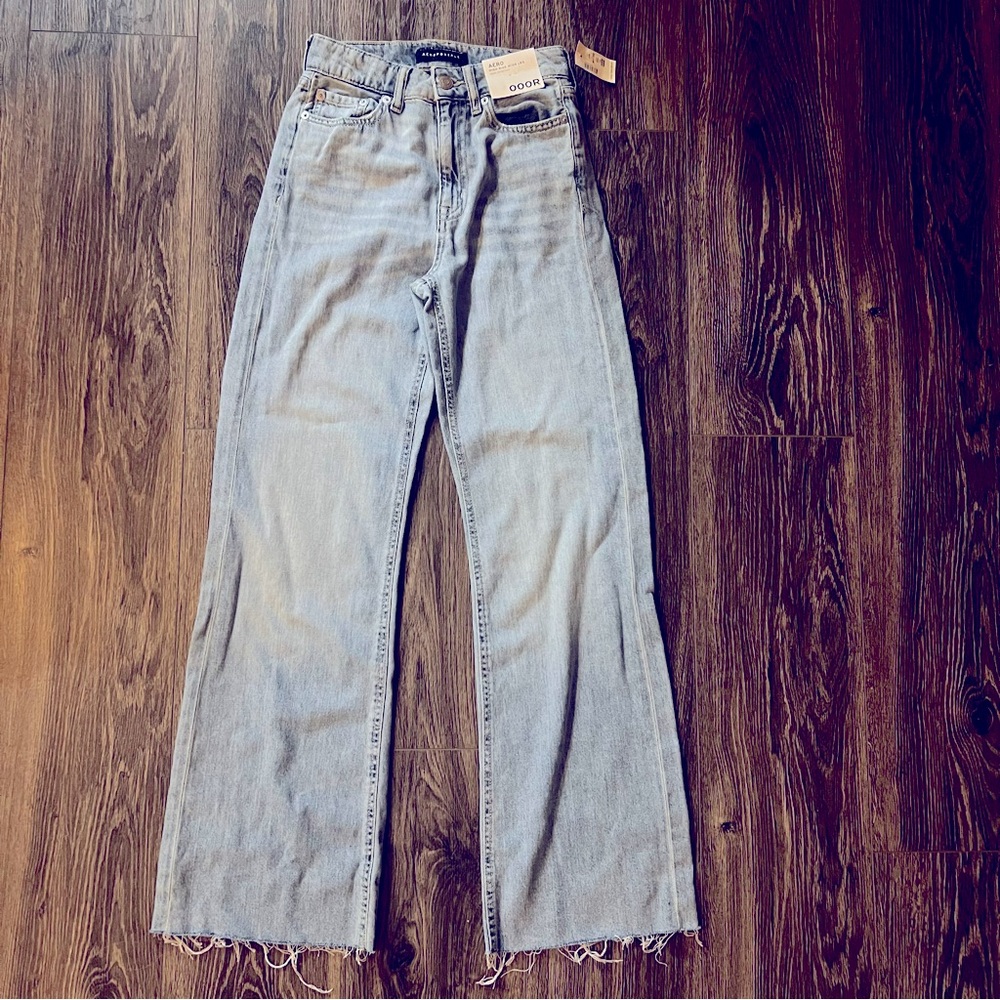 BNWT, AERO high rise wide leg jeans, Size 000R,  Non Stretch, Medium Wash 👖